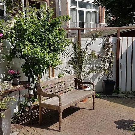 Holiday Rosuro Beach House * Den Haag